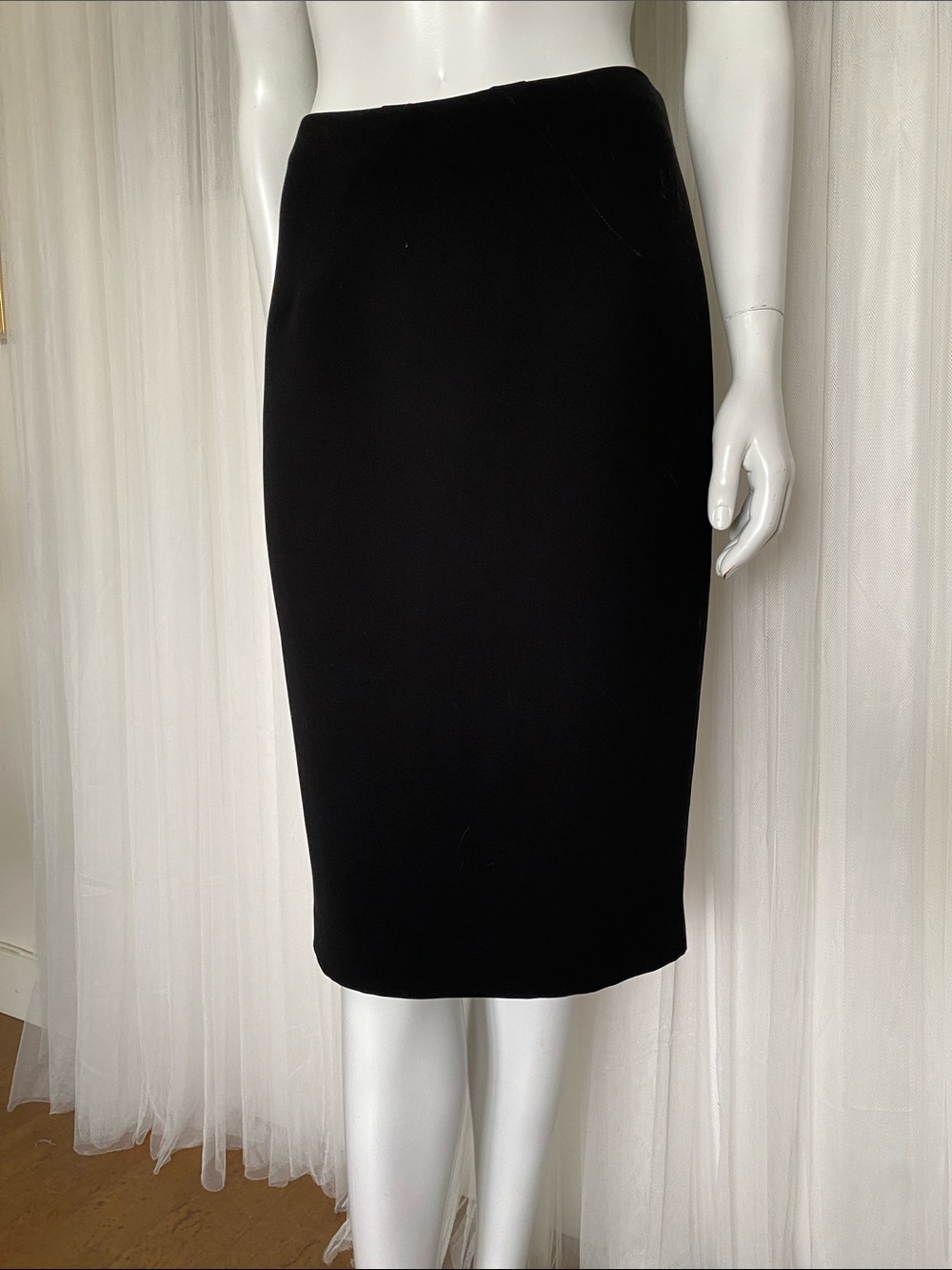 Sandra Angelozzi Classic Black Pencil Skirt - Women Back Zipper Size 4